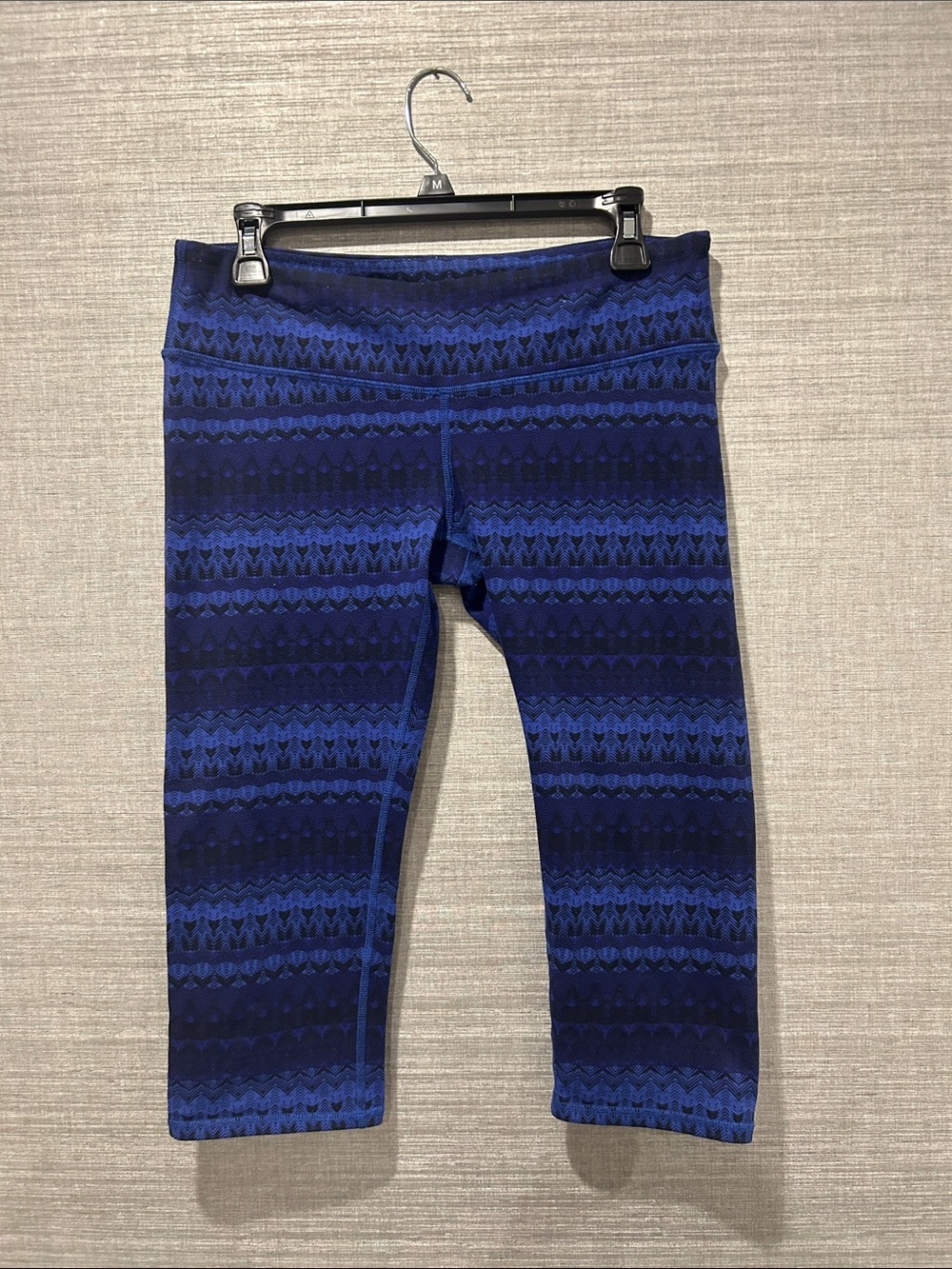 ALO Yoga Navy and Royal Blue Patterned Capri Leggings